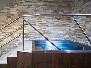 Cooling pool