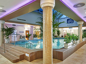 Relaxation pool