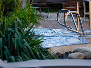 Outdoor whirlpool